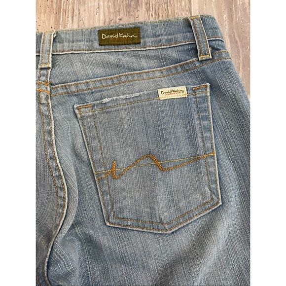 David Kahn Mid Rise Flared Jeans Light Wash Women’s Sz 28 - Picture 6 of 6